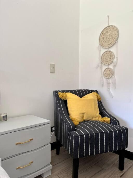Cr Mariposa Rentals Lakeview Penthouse With Office Space, Pool, Gym, Tennis Santa Ana  Exteriör bild