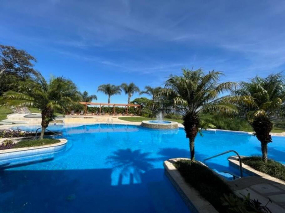 Cr Mariposa Rentals Lakeview Penthouse With Office Space, Pool, Gym, Tennis Santa Ana  Exteriör bild