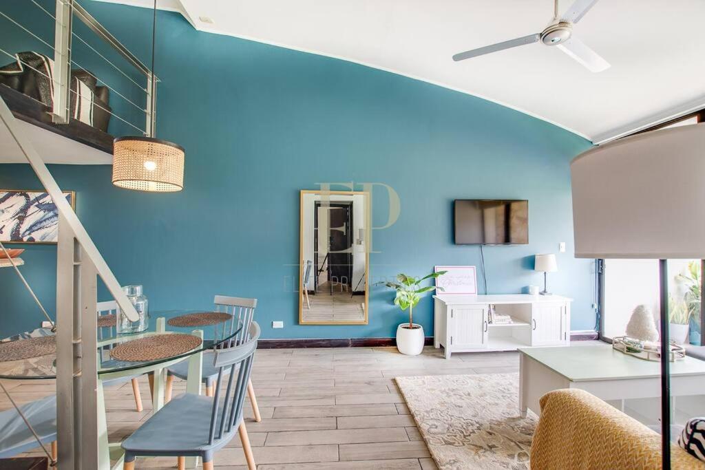 Cr Mariposa Rentals Lakeview Penthouse With Office Space, Pool, Gym, Tennis Santa Ana  Exteriör bild