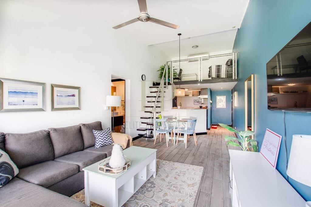 Cr Mariposa Rentals Lakeview Penthouse With Office Space, Pool, Gym, Tennis Santa Ana  Exteriör bild